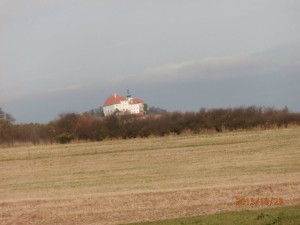 Východ - hrad Vysoký Chlumec