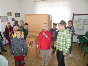 volební místnost těsně před volbami