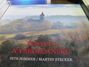kniha o kostelích na Sedlčansku