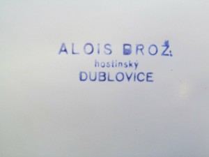 razítko místního obchodníka Brože