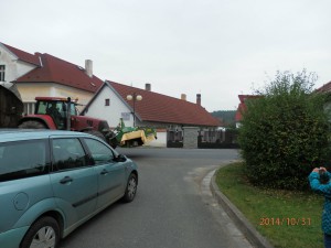 Velký provoz.A co ta schovaná značka?