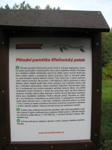 nalezená tabule u Křečovického potoka