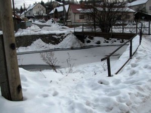 Únor