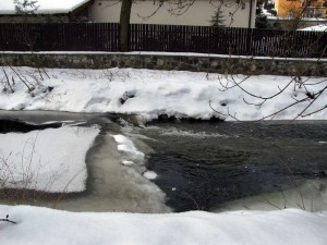 Únor